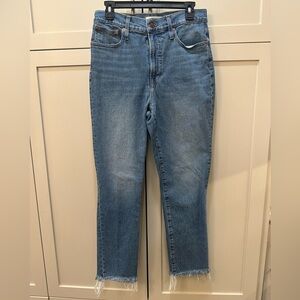 Madewell women’s frayed hem Blue Jeans- 29